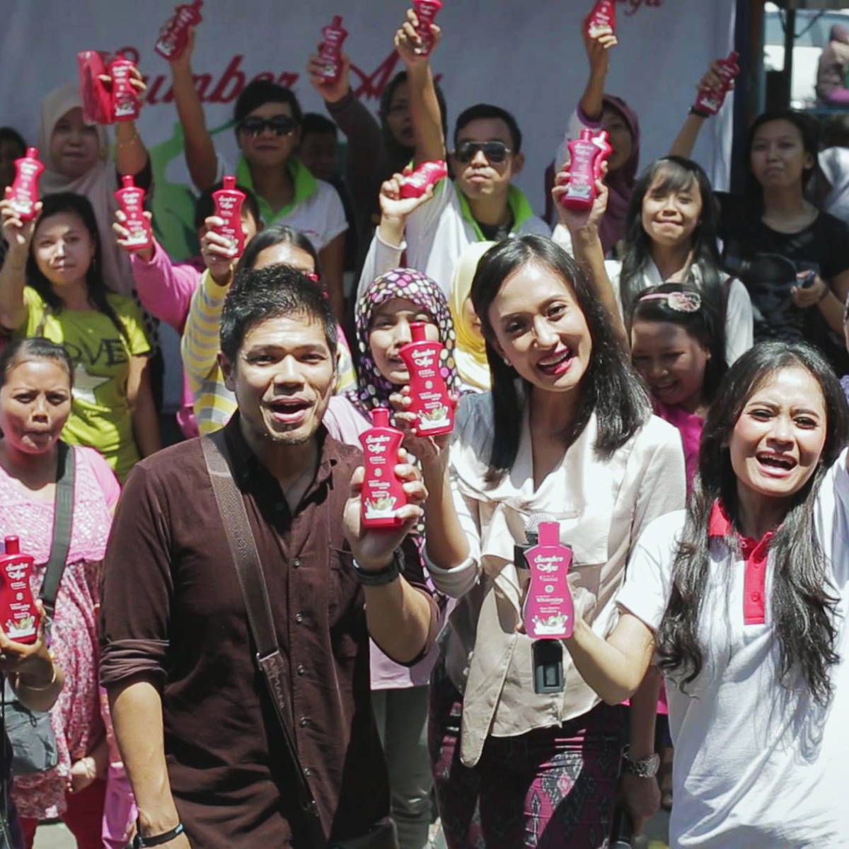 https://www.sumberayu.id/images/gallery/serbu-pasar-sumber-ayu-52feec.jpg