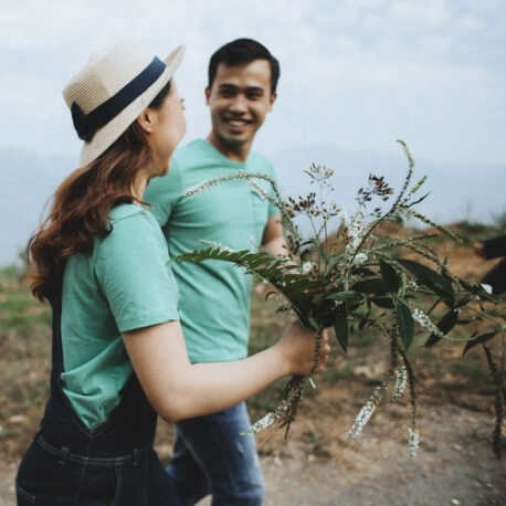 https://www.sumberayu.id/images/news/cerita-cinta-sejati-ini-siap-membuat-anda-menitikkan-air-mata-1479bd7.jpg
